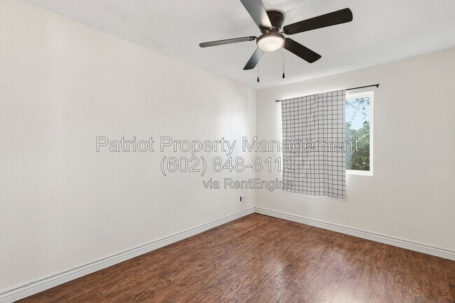 Building Photo - 1275 W Del Rio St