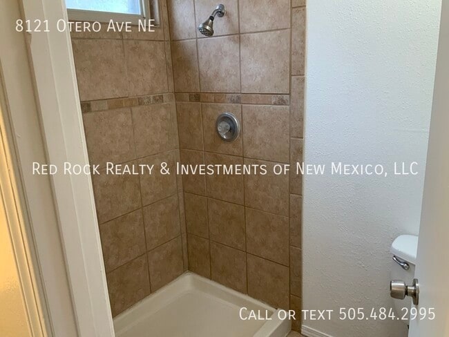 Building Photo - 8121 Otero Ave NE