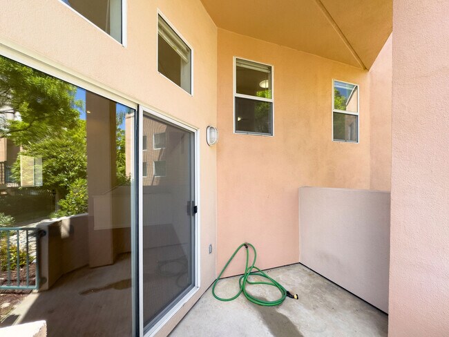 Building Photo - 979 Asilomar Terrace