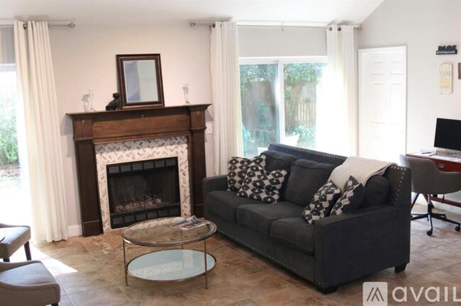 Building Photo - 9947 SW 54th Ln