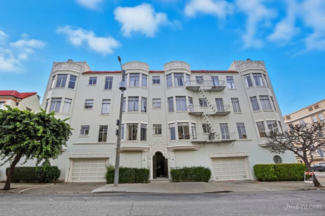 Building Photo - 1695 North Point St