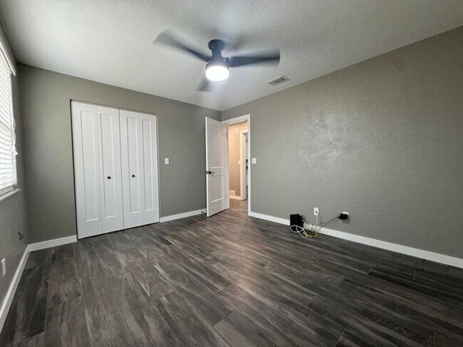 Building Photo - 3/2 Ormond Beach Pool Home