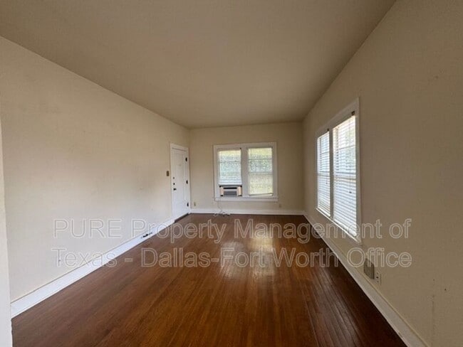 Building Photo - 3762 W 7th St