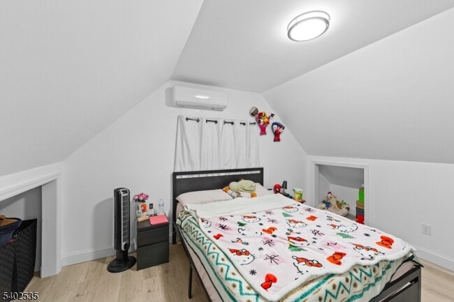 Building Photo - 56 Yereance Ave