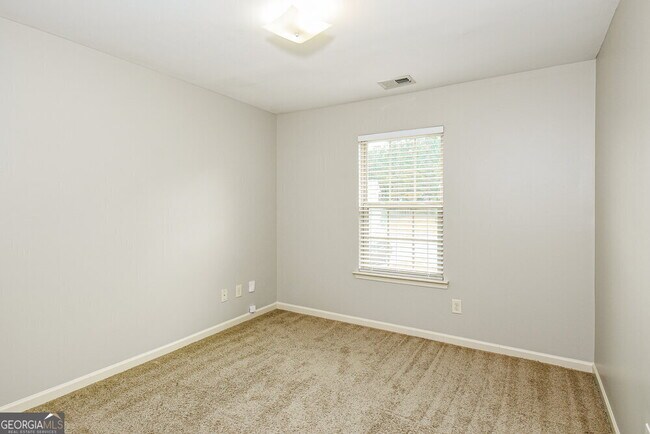 Building Photo - 338 Camellia Way
