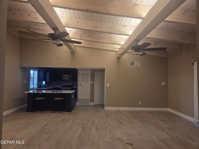 Building Photo - 15000 Ashford St