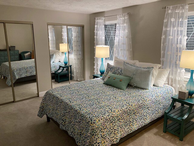 Building Photo - 16 Rollins Ct