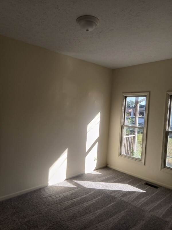 Building Photo - 909 S Limestone St