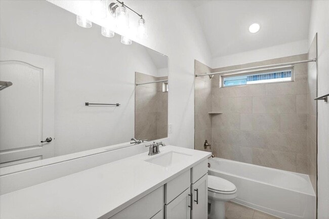 Building Photo - 1425 Cole Ests Dr