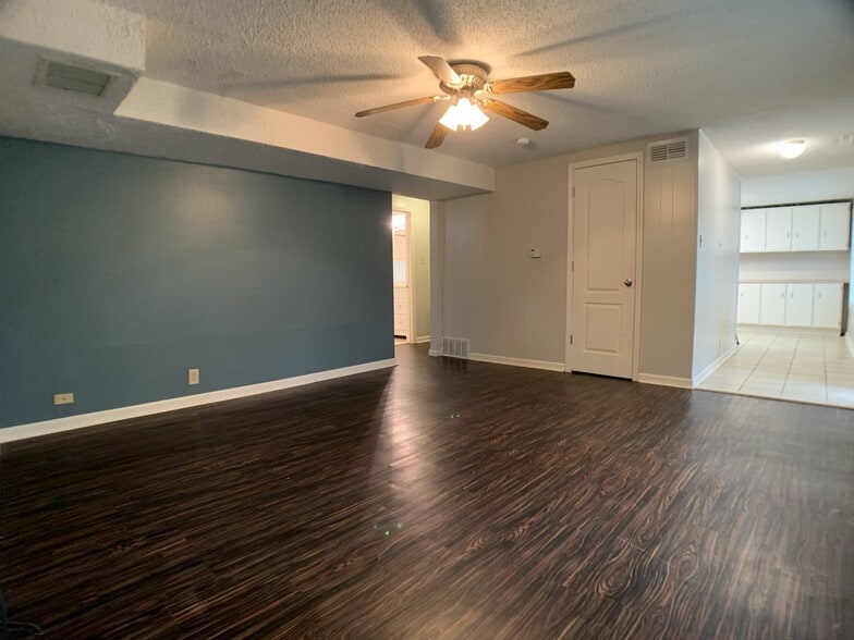 Building Photo - 1014 66th St