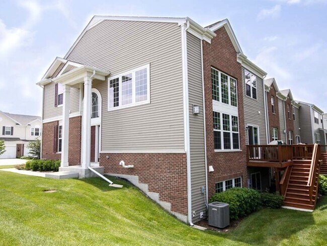 Building Photo - 10S410 Carrington Cir