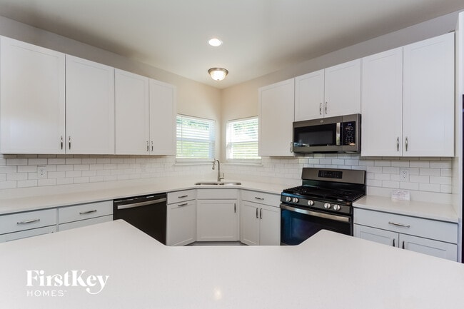 Building Photo - 476 Timber Valley Trail