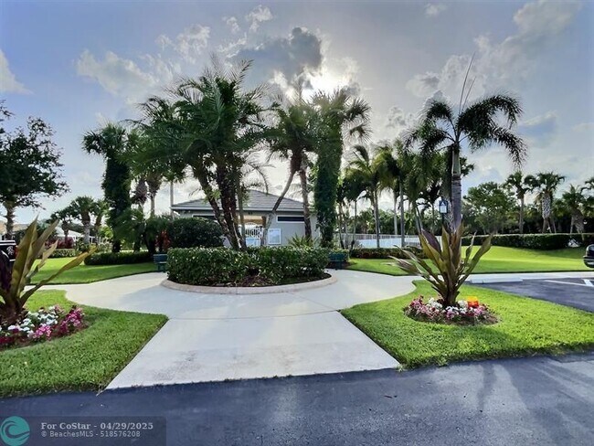 Building Photo - 849 SW Rocky Bayou Terrace