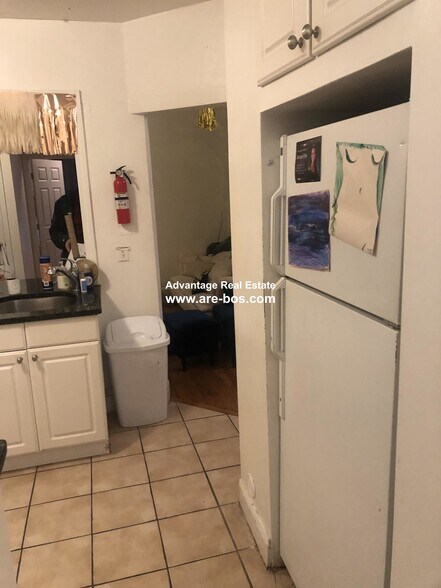 Building Photo - 62 Egmont St