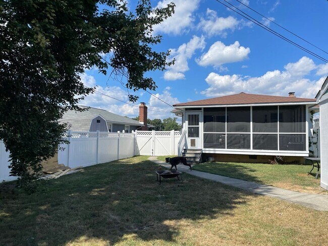 Building Photo - 2-Bedroom plus Office in Linthicum Heights