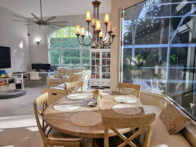 Building Photo - 132 Thornton Dr