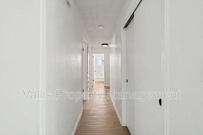Building Photo - 2519 Hyde Ct SE
