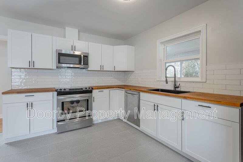 Building Photo - 410 Talley Rd