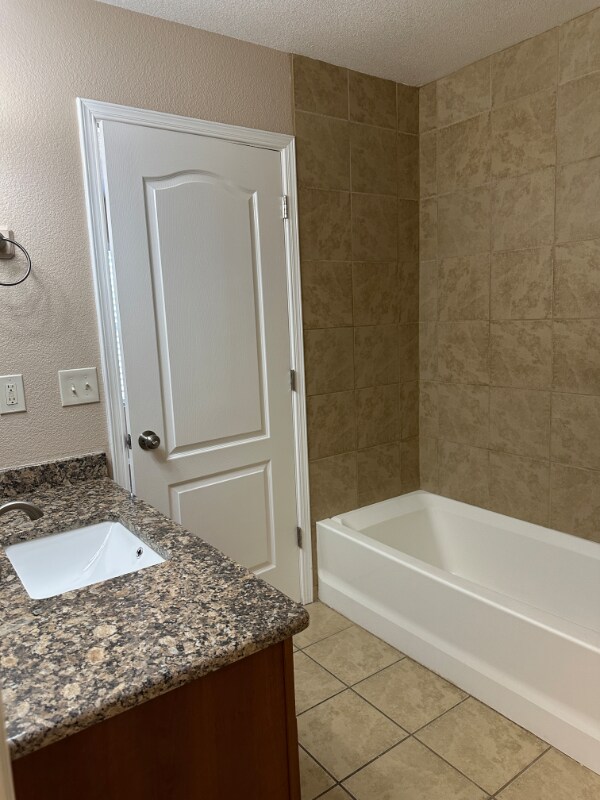 Building Photo - 6345 Reynolds Dr