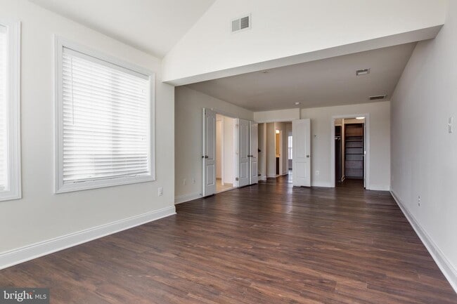 Building Photo - 7757 Crystal Brook Way