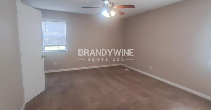 Building Photo - 112 Valerie Ct