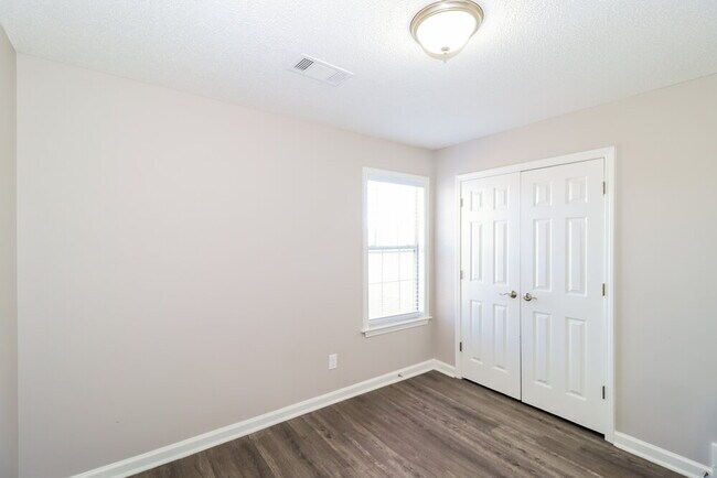 Building Photo - 2786 Breezy Ridge Trail
