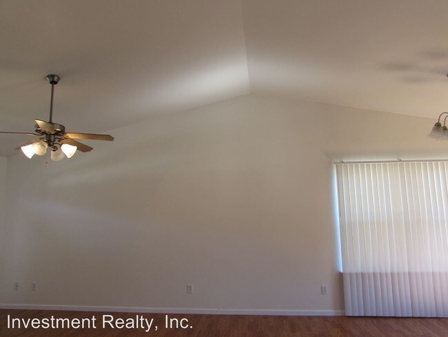 Building Photo - 3 br, 2 bath House - 101 Valley Way Dr.
