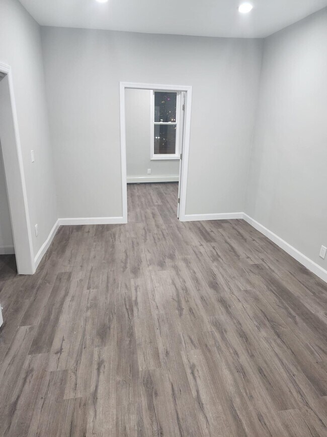Building Photo - 281 Communipaw Ave