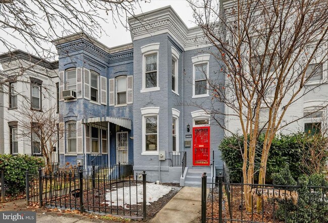 Building Photo - 1221 I St NE