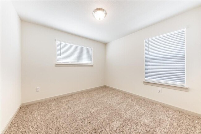 Building Photo - 8304 Mimi Ln