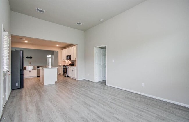 Building Photo - 4603 Bay Vista Dr
