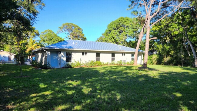 Building Photo - 2703 Ave G