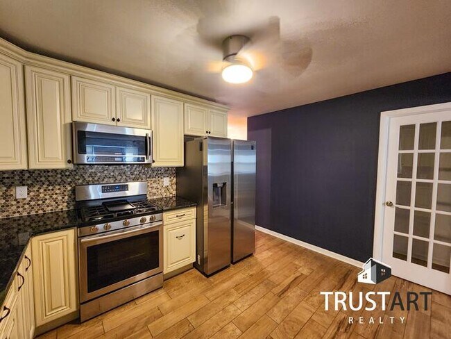 Building Photo - 2-bedroom house in Lawndale North East Phi...