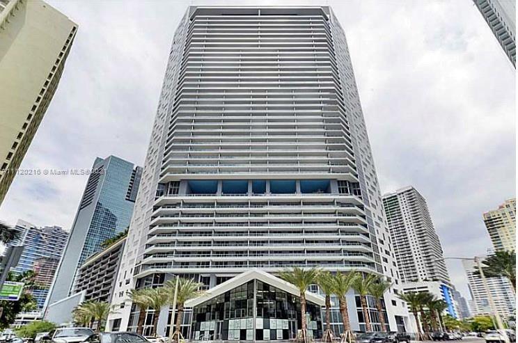 Building Photo - 1300 Brickell Bay Dr