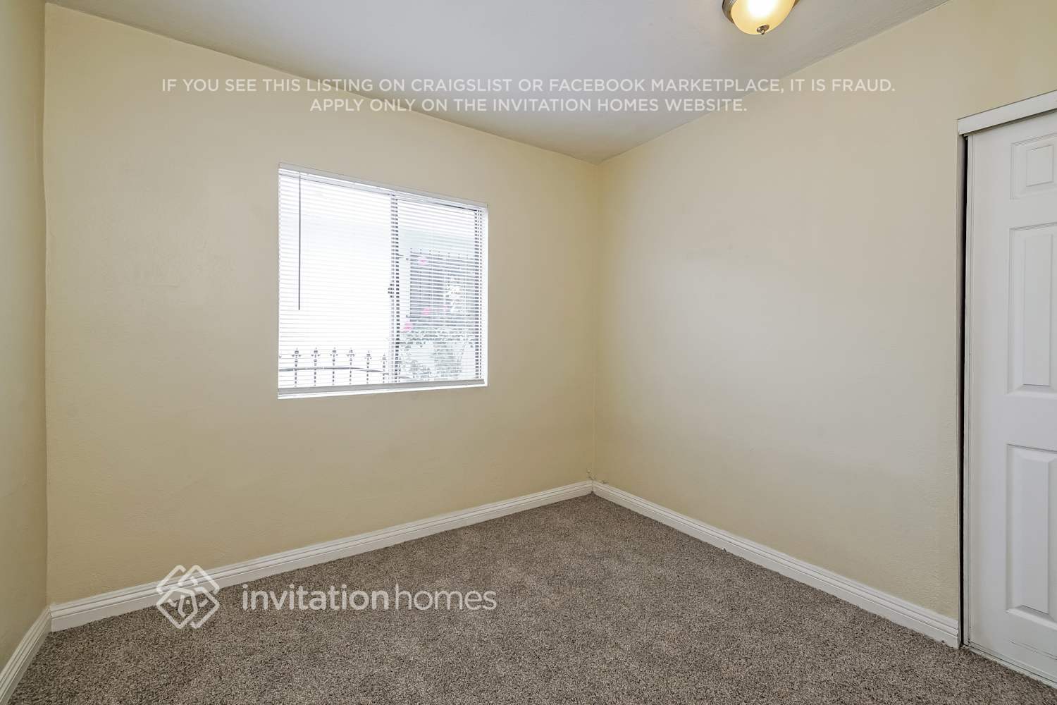 Building Photo - 1522 W 60th St