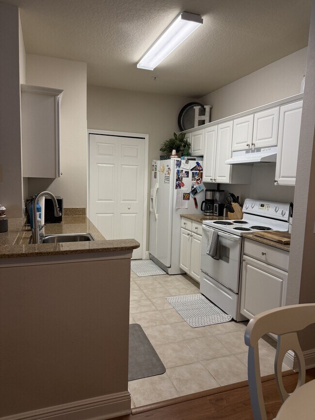 Building Photo - 1300 Eastern Pecan Pl