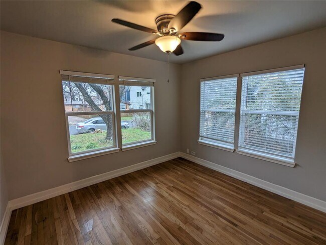 Building Photo - 4526 Avenue H