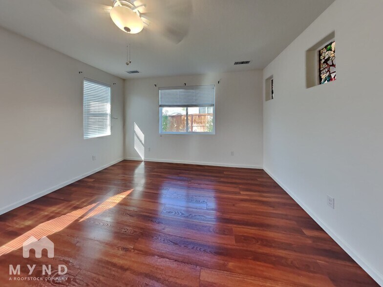 Building Photo - 6198 Sweet Cherry Dr