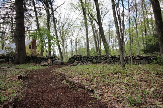 Building Photo - 792 Smith Ridge Rd