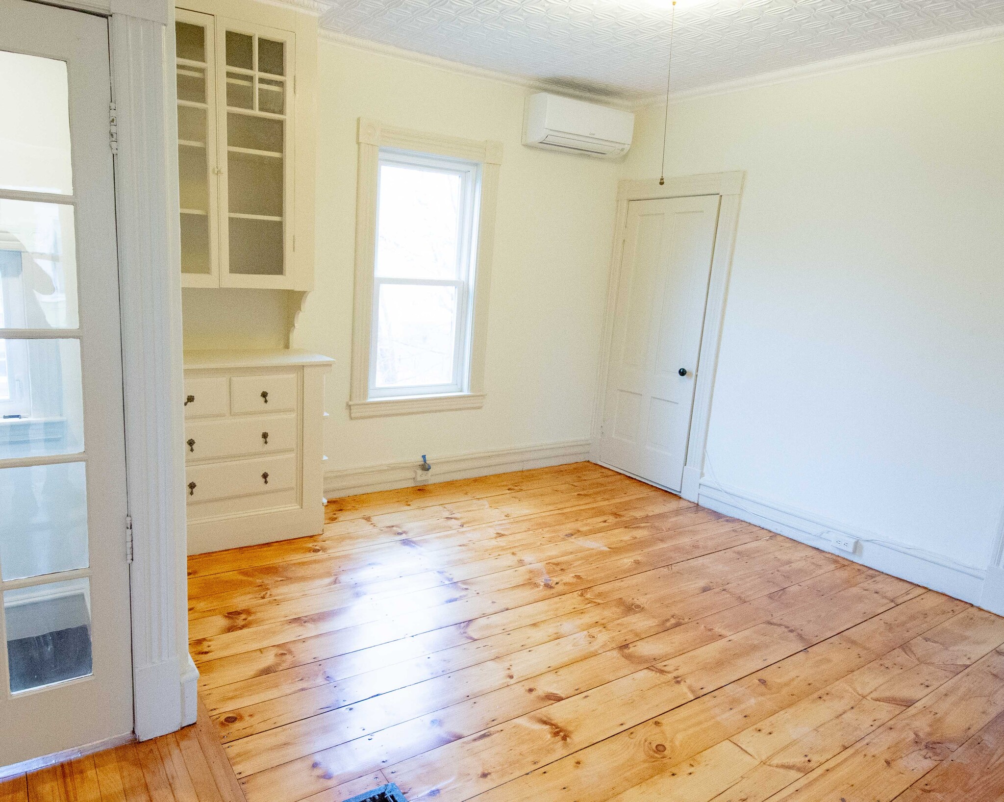 Building Photo - 235 Mount Hope St