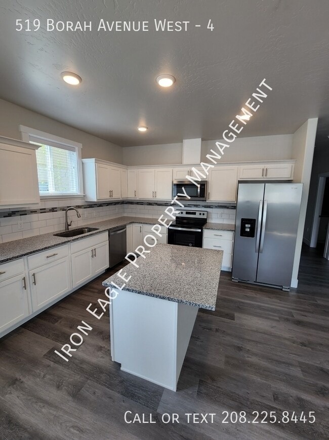 Building Photo - 519 Borah Ave W