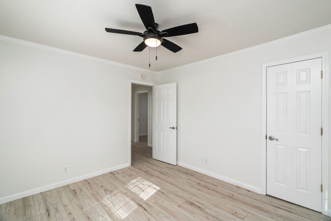 Building Photo - 331 Sarvis Dr