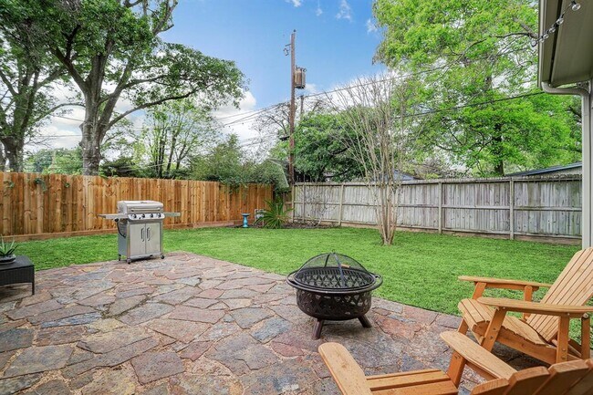 Building Photo - 2611 Tannehill Dr