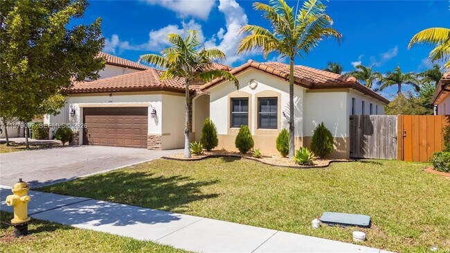 Building Photo - 2541 SE 1st St