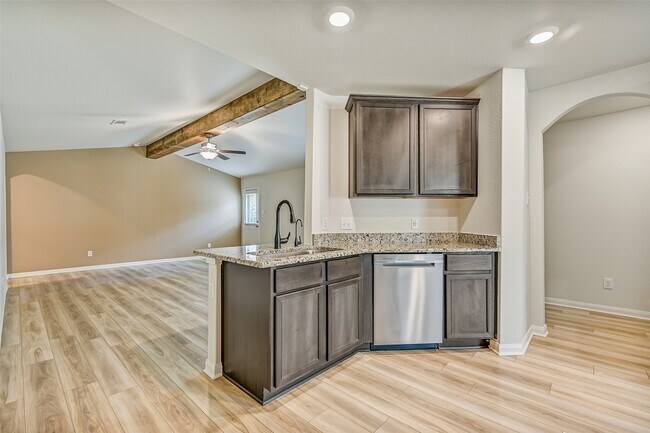 Building Photo - 23144 Shakespeare Dr