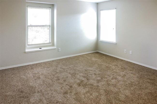 Building Photo - 11319 Seven Sisters Dr