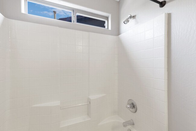 Building Photo - Large two story home in San Tan Heights!