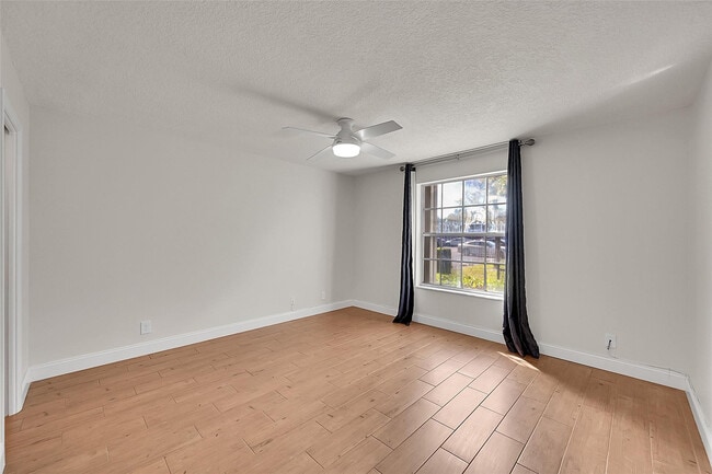Building Photo - 428 NW 70th Ave