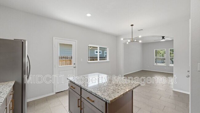 Building Photo - 1035 Cedar Grove Trail
