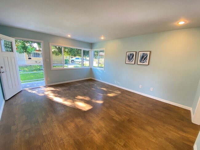 Building Photo - Move-in Ready 2 Bedroom 1 Bath in Carlsbad